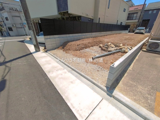メルディア西ノ割町の前面道路含む現地写真