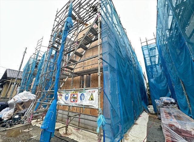 【外観】 | 富士見市水谷東1丁目　新築一戸建住宅　全4棟　(丸井志木店) | 販売現地／2026年7月6日撮影　
子育て支援が充実した富士見市。子育て相談窓口や病児保育、ファミリー・サポートなど、子育て世帯を支える環境が整い、安心して新生活をスタートできます。