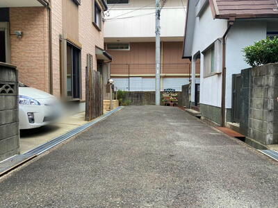 神戸市垂水区北舞子　中古戸建の前面道路含む現地写真