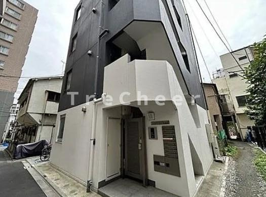 ジニアールコート西尾久のエントランス