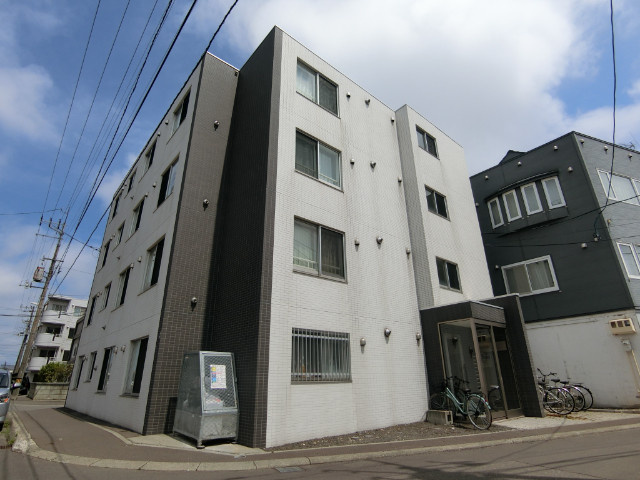 Ｒ－ＦＲＥＥ厚別
