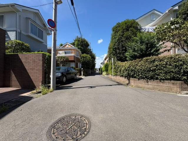 中野区上鷺宮5丁目　新築戸建　全2棟の前面道路含む現地写真|2026.08.08撮影

現地ご見学希望・資料請求などお気軽にお問い合わせ下さい！
03-5990-5201