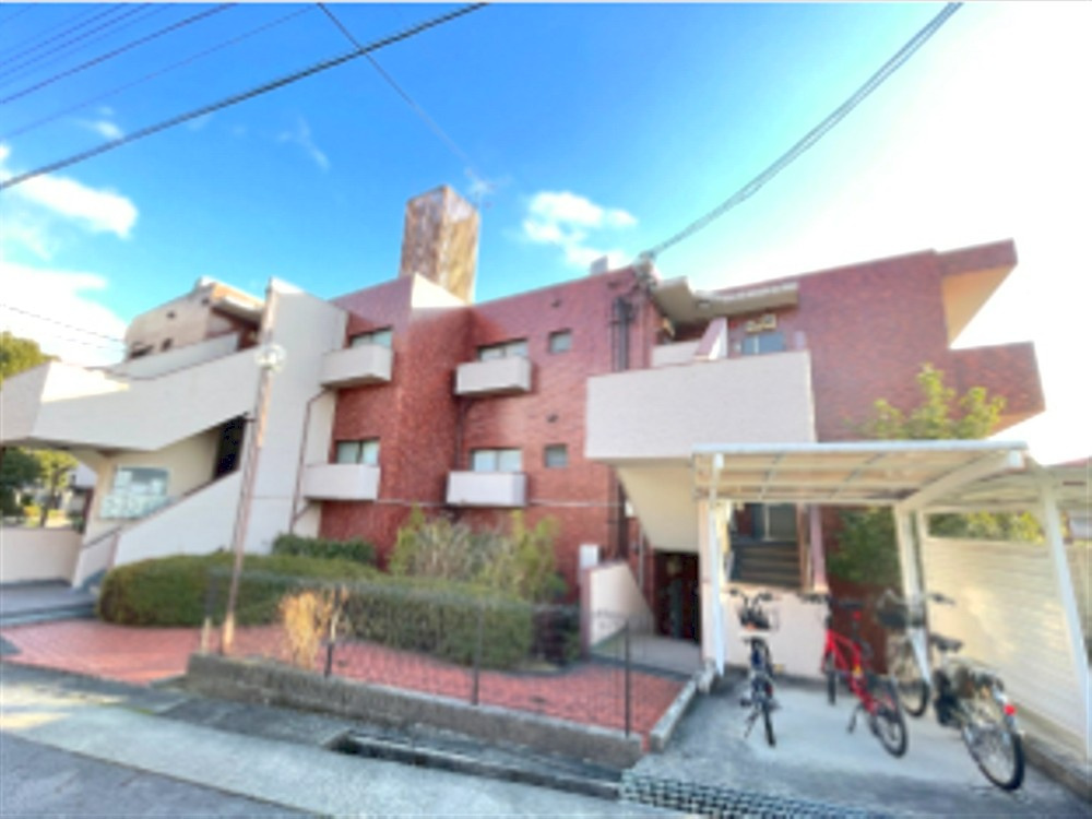 名古屋市千種区池上町２丁目の中古マンションの外観