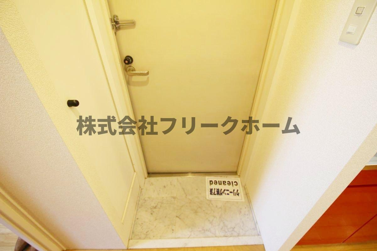 小金井市貫井北町２丁目の賃貸マンションの玄関
