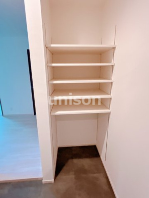 【収納】 | ズーノルーム都島本通 | シューズインクローゼット、見せる収納