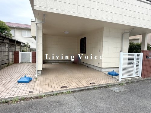 【仲介手数料０円】藤沢市大鋸１丁目　中古戸建の駐車場|藤沢市大鋸１丁目　中古戸建