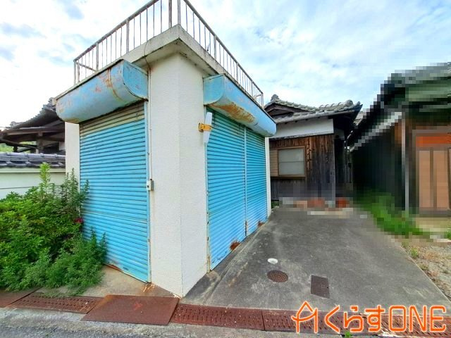 【外観】 | 倉庫としても利用できる店舗付中古住宅／姫路市相野