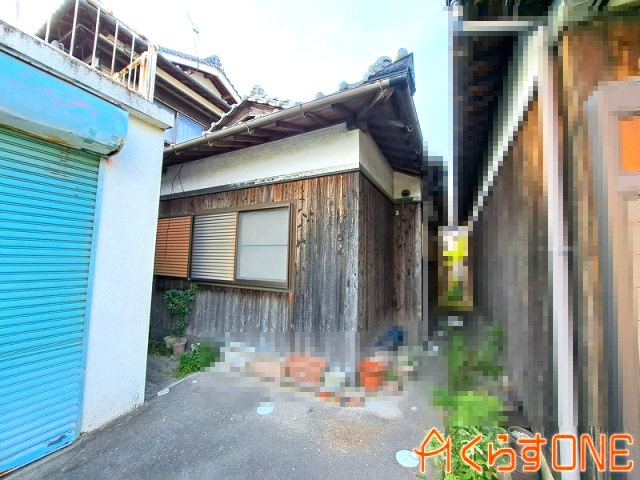 【外観】 | 倉庫としても利用できる店舗付中古住宅／姫路市相野
