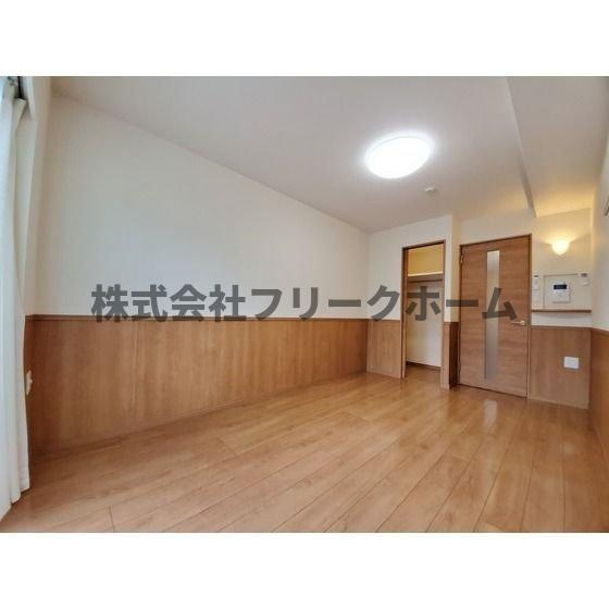 三鷹市井の頭４丁目の賃貸マンションの居間・リビング
