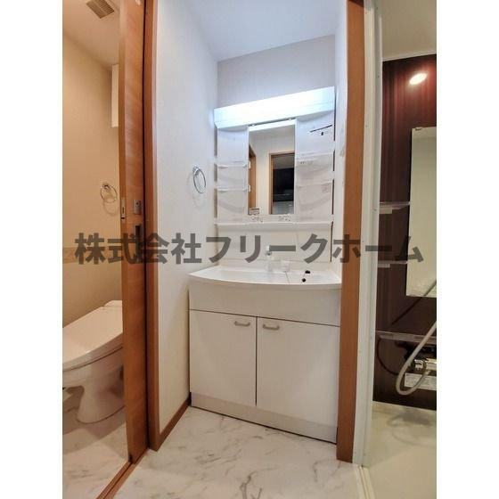 三鷹市井の頭４丁目の賃貸マンションの洗面所