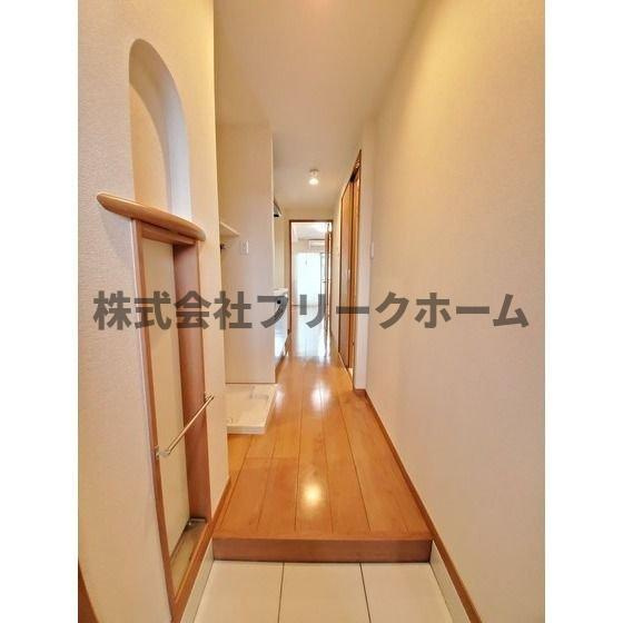 三鷹市井の頭４丁目の賃貸マンションの玄関