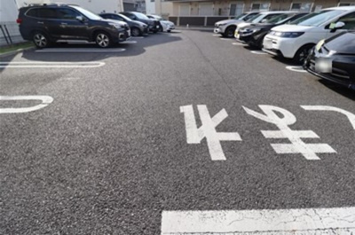 【駐車場】 | エクウス | 駐車場