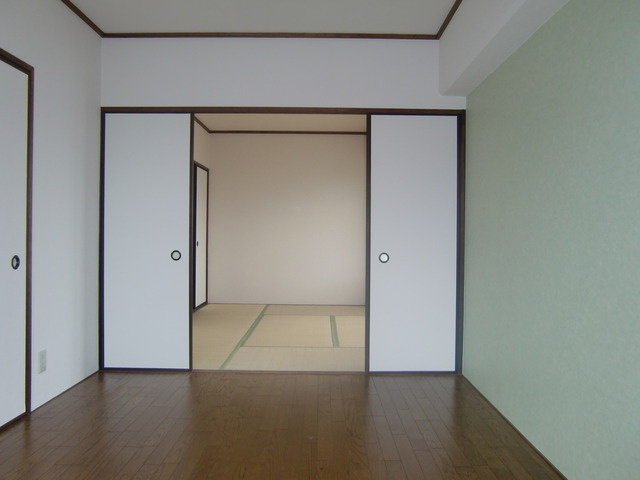 ダンディライオン住吉川の洋室
