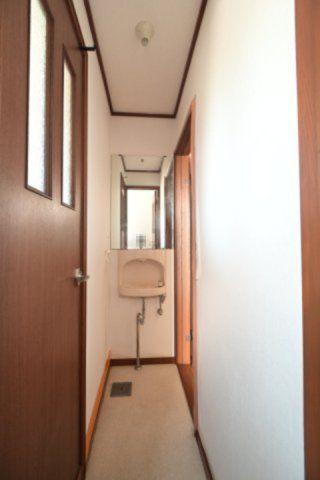 【設備】 | 平川市高木原田・6LDK中古住宅・シッター車庫付き | 手洗い