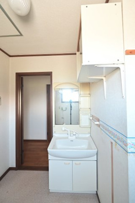 【独立洗面台】 | 平川市高木原田・6LDK中古住宅・シッター車庫付き