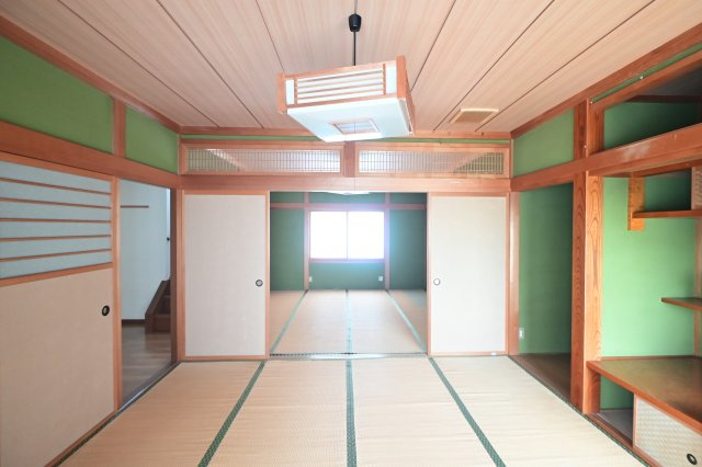 【和室】 | 平川市高木原田・6LDK中古住宅・シッター車庫付き | 続き和室