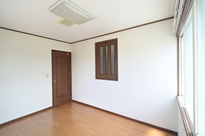 【洋室】 | 平川市高木原田・6LDK中古住宅・シッター車庫付き | 二階洋室6帖