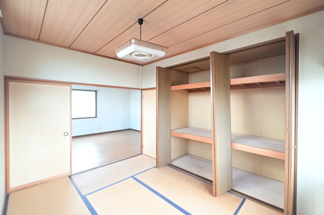 【収納】 | 平川市高木原田・6LDK中古住宅・シッター車庫付き | 二階和室6帖