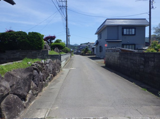 【前面道路含む現地写真】 | 大館市池内字池内・中古住宅