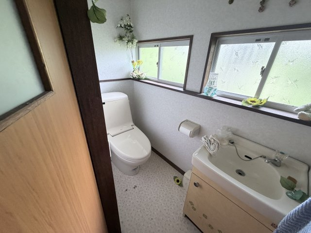 丹波市市島町酒梨の中古一戸建のトイレ
