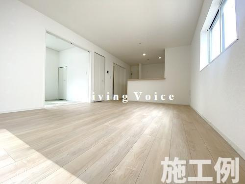 【居間・リビング】 | 【仲介手数料０円】平塚市南金目第20　新築一戸建て　全２棟 | 平塚市南金目第20　新築一戸建て　全２棟