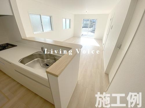 【居間・リビング】 | 【仲介手数料０円】平塚市南金目第20　新築一戸建て　全２棟 | 平塚市南金目第20　新築一戸建て　全２棟
