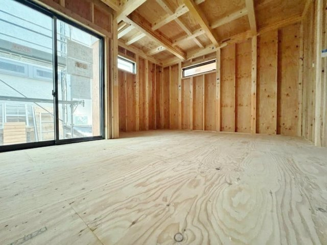 中野区上鷺宮5丁目 全2棟 A号棟の居間・リビング|只今一生懸命建築中です♪♪
南向きの1階リビング
明るく心地のよい空間に仕上がります