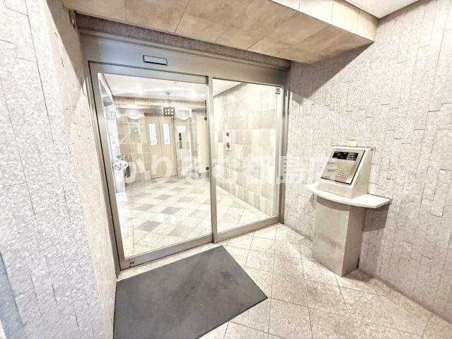 アスティオン都島のエントランス