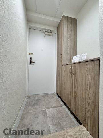 竹の塚パークホームズの玄関|ドキドキの新生活も、安心してスタート。ぴったりの住まいを見つけませんか？クランディアが一緒に住まい選びをサポートします‼　まずは、お気軽にお問合せください　＃クランディア