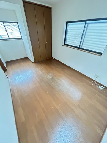 西宮市生瀬東町　貸家の寝室