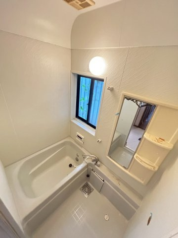 西宮市生瀬東町　貸家の浴室
