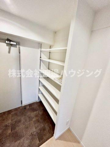 フレール緑地公園の収納|天井高シューズBOX