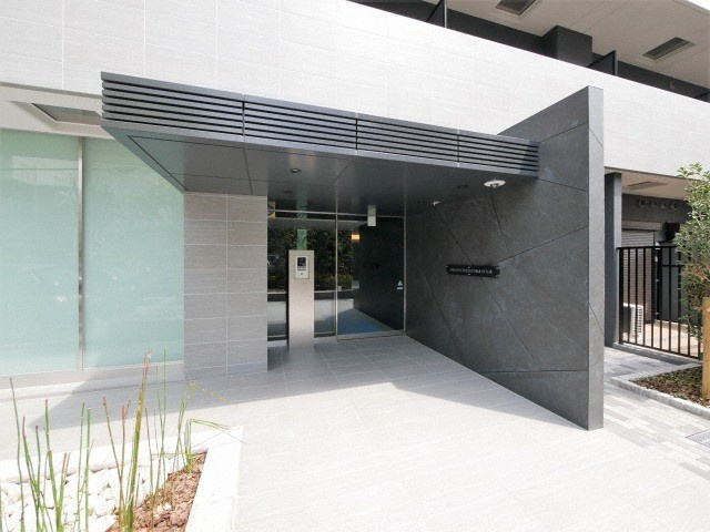 大阪市福島区海老江１丁目の賃貸マンションのエントランス