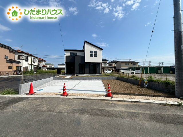 鴻巣市下忍3期　新築戸建　グラファーレ02の駐車場