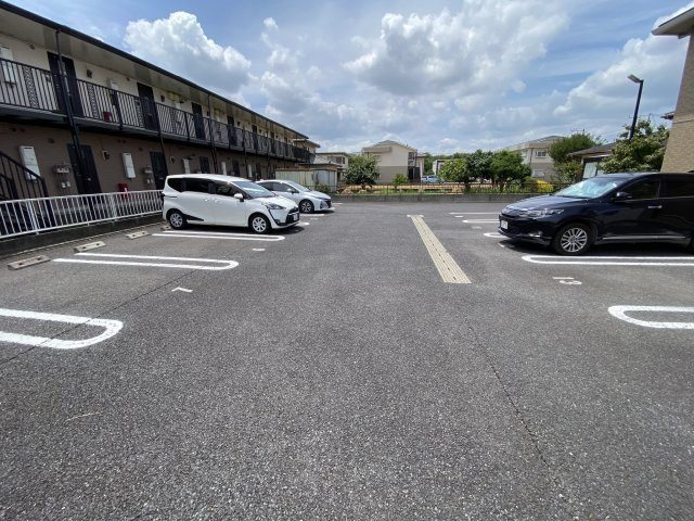 チェリーウェルの駐車場