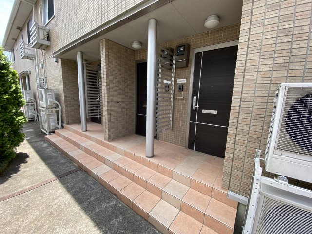 チェリーウェルの玄関