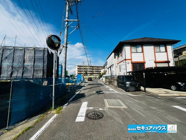 【同施工物件ご案内可能】刈谷市泉田町北中浜　全4棟の前面道路含む現地写真|事前予約にて現地ご見学いただけます！お気軽にお問い合わせください♪
■株式会社　セキュアハウス■
住宅ローンに強く、知識、経験豊富なスタッフ在籍
お客様に寄り添い、ご成約後もサポート致します。　　　　