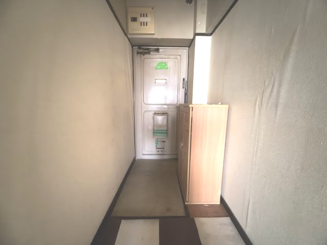 高丸ビルB棟の玄関