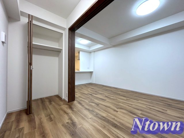 【洋室】 | S-RESIDENCE高岳bresa(ブレサ) | 落ち着いた色調の洋室です