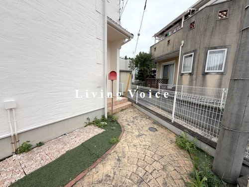 【エントランス】 | 【仲介手数料０円】相模原市中央区淵野辺本町4丁目　中古戸建 | 相模原市中央区淵野辺本町4丁目　中古戸建