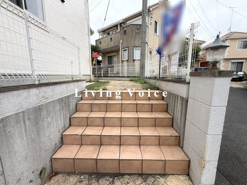 【エントランス】 | 【仲介手数料０円】相模原市中央区淵野辺本町4丁目　中古戸建 | 相模原市中央区淵野辺本町4丁目　中古戸建