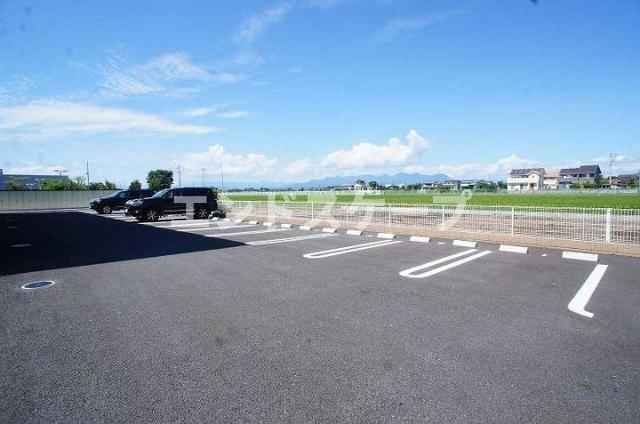 Ｃａｓａ　Ｆｅｌｉｃｅの駐車場|高崎、前橋のお部屋探しはエンドスケープまで！お客様の理想お聞かせ下さい♪