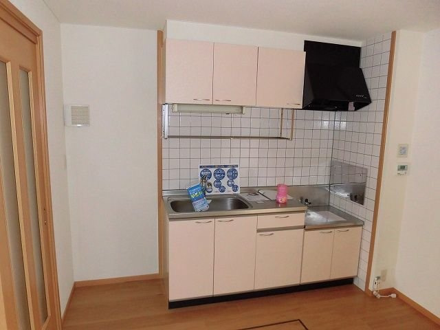 フローラルⅠのキッチン|きれいなキッチンです