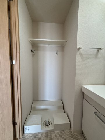 フラッツ庚午の玄関