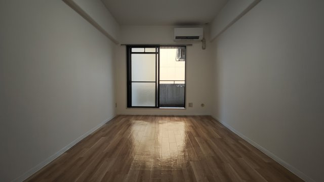 【居間・リビング】サンシャイン三宮