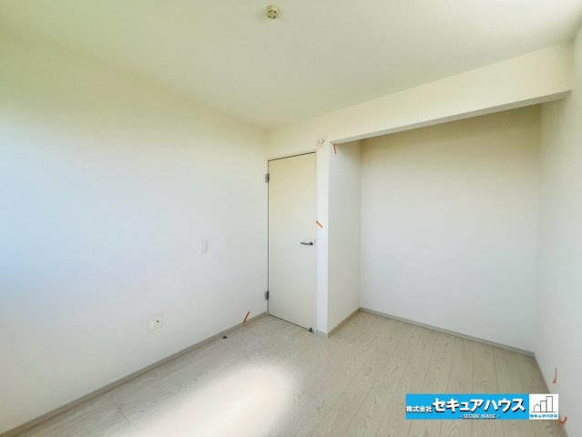 【本日ご案内可能】刈谷市泉田町北中浜　全4棟の洋室|【南西側洋室4.5帖】
◆お子様のお部屋や主寝室、来客時の宿泊室、趣味のお部屋としてもご利用いただけます♪　　　　　　　　　　　　　　　　　　　　　　　　　　　　　　　　　　　　　　　　　　　　　　　
