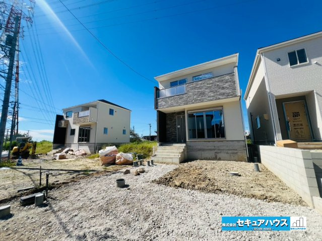 【本日ご案内可能】刈谷市泉田町北中浜　全4棟のバルコニー|【バルコニー】
◆見晴らしもよく、太陽の温かな温もりをめいっぱい受け止めてくれます。
太陽の光と爽やかな風を受けたお洗濯物はあっという間に乾き、取りこむ時には太陽の匂いを感じられそうですね。　　　　　
