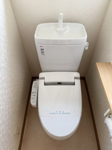 西東京市中町１丁目の一戸建てのトイレ