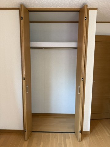 西東京市中町１丁目の一戸建ての収納