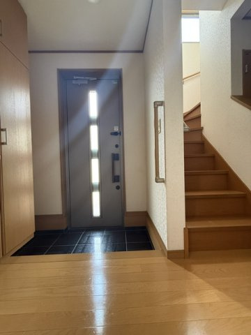 西東京市中町１丁目の一戸建ての居間・リビング